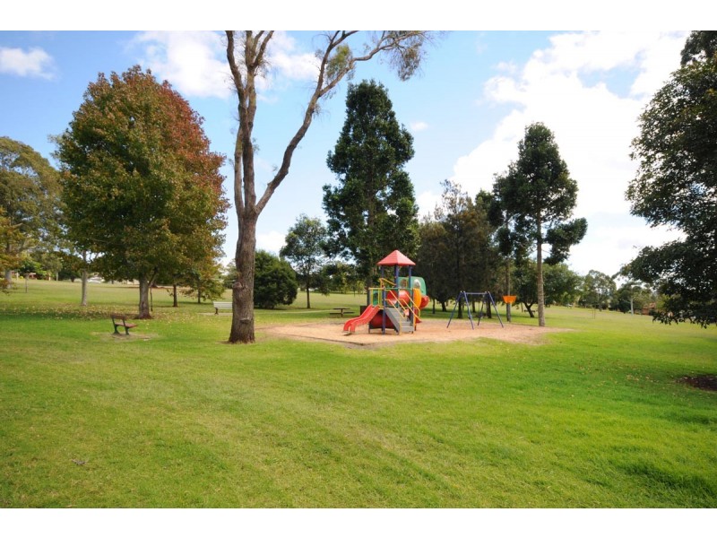 16 Wentworth Street, Centenary Heights QLD 4350