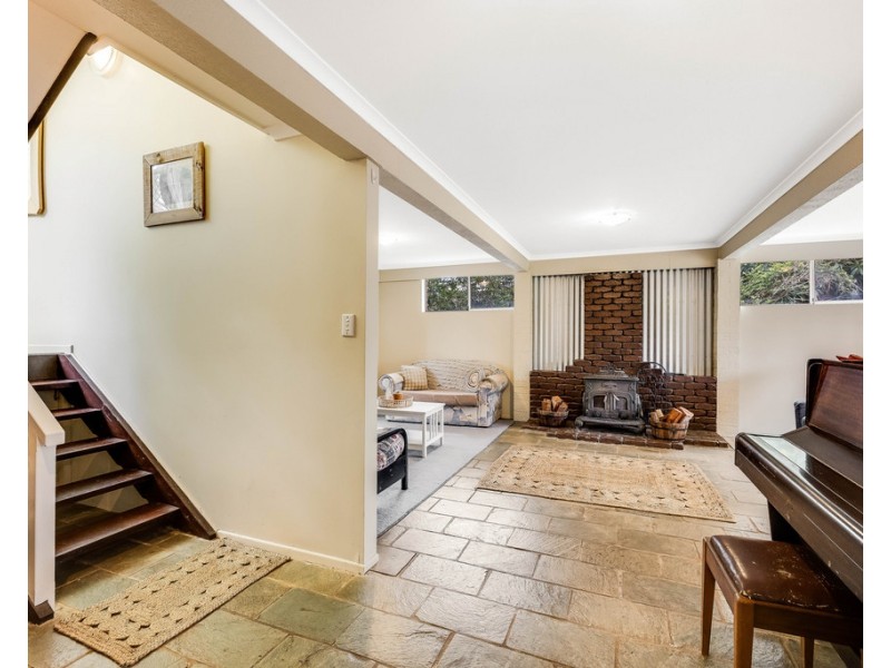 12 Debra Street, Centenary Heights QLD 4350