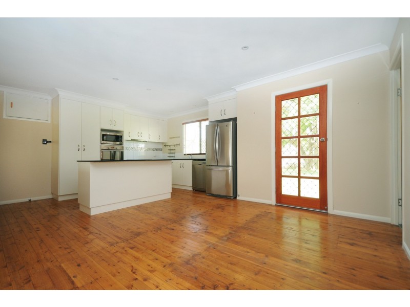 10 Wentworth Street, Centenary Heights QLD 4350
