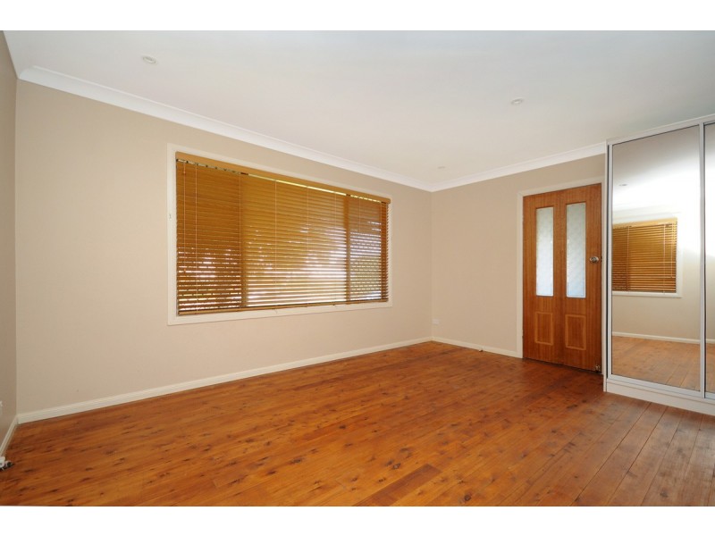 10 Wentworth Street, Centenary Heights QLD 4350