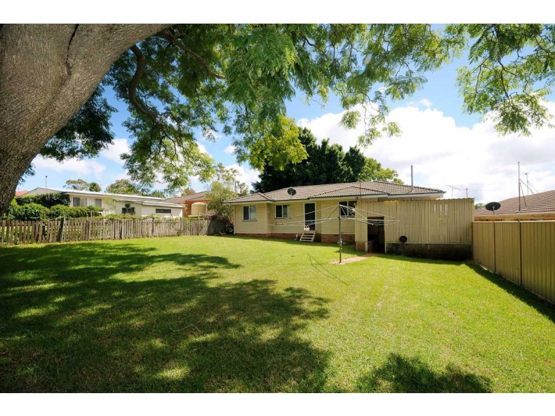 10 Wentworth Street, Centenary Heights QLD 4350