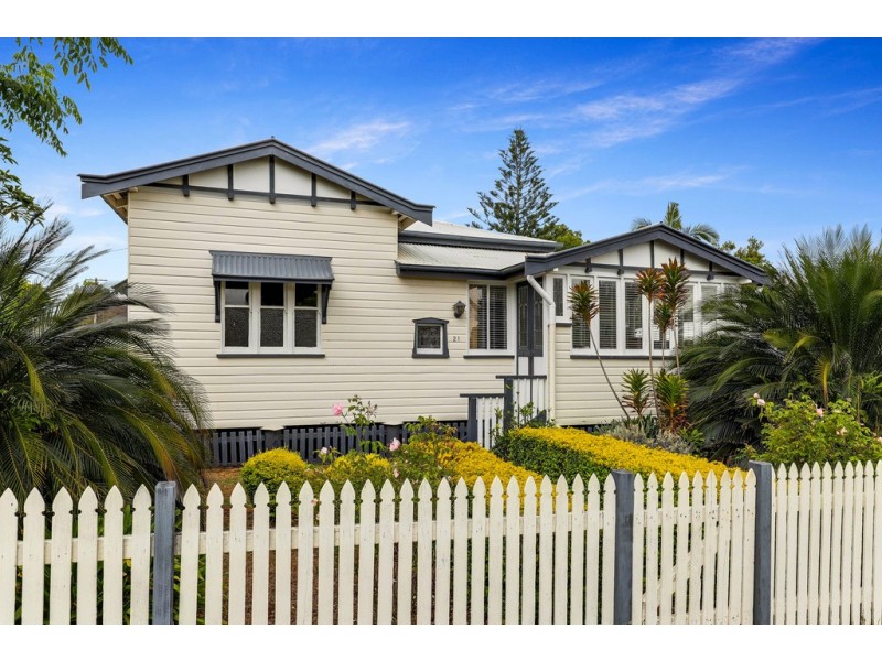 21 Second Avenue, Harristown QLD 4350