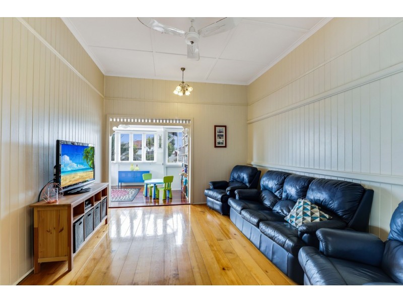 21 Second Avenue, Harristown QLD 4350