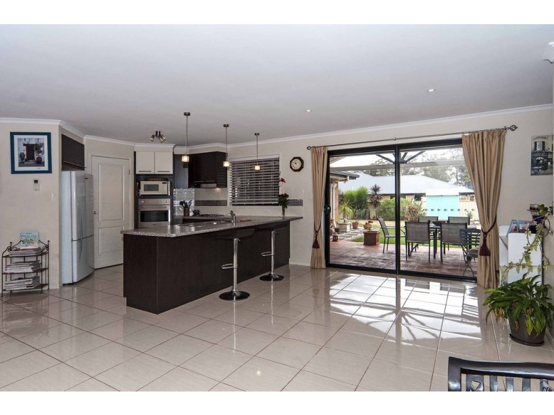 7 Manooka Crescent, Highfields QLD 4352