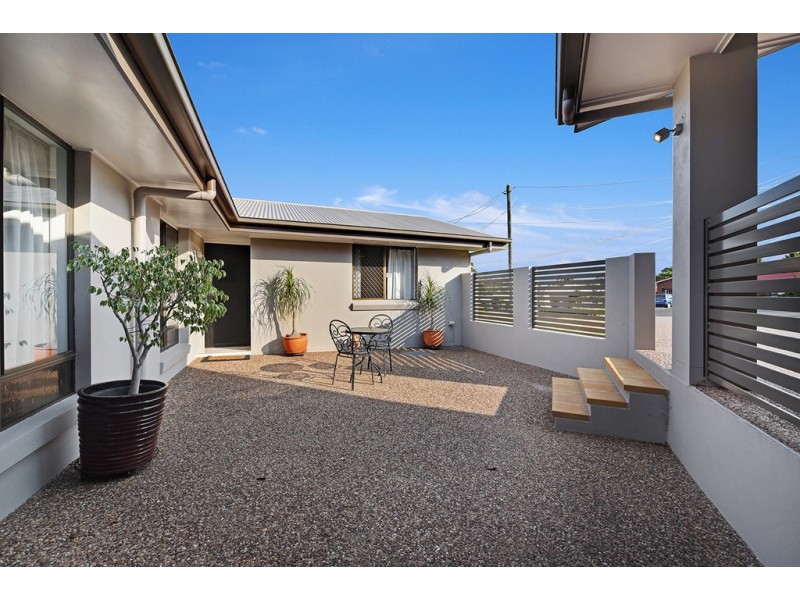 9 Diane Court, Centenary Heights QLD 4350