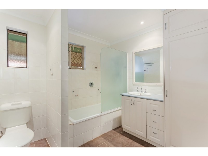 20 Hunter Street, Centenary Heights QLD 4350