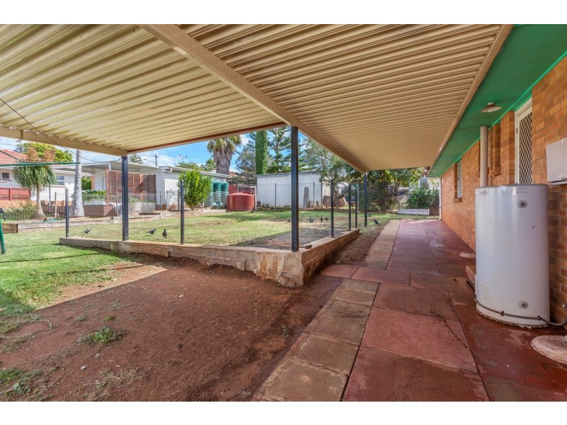 20 Hunter Street, Centenary Heights QLD 4350