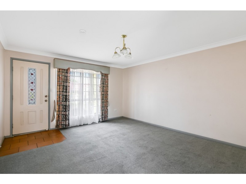 Unit 2/2-6 Roser Close, Kearneys Spring QLD 4350