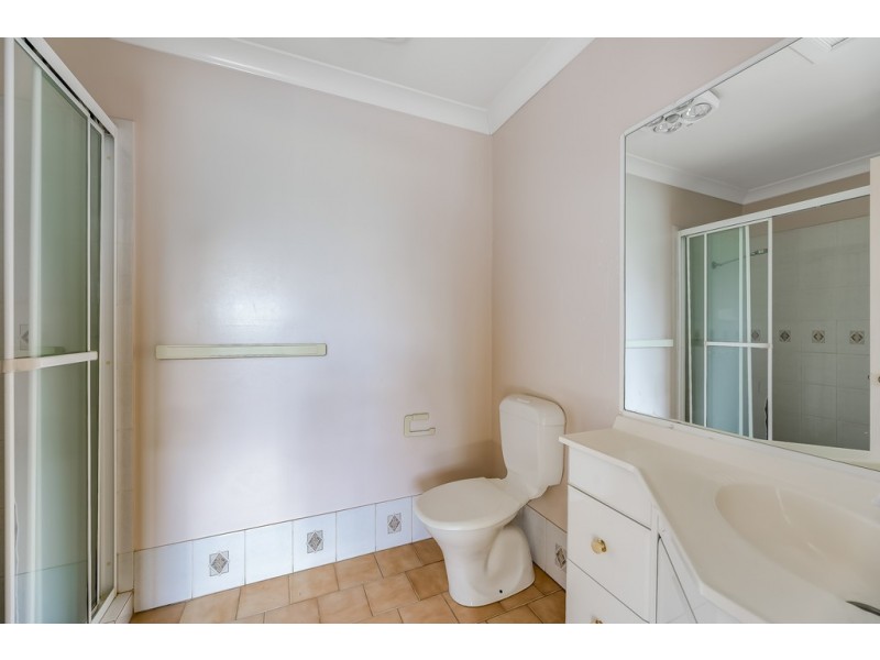 Unit 2/2-6 Roser Close, Kearneys Spring QLD 4350