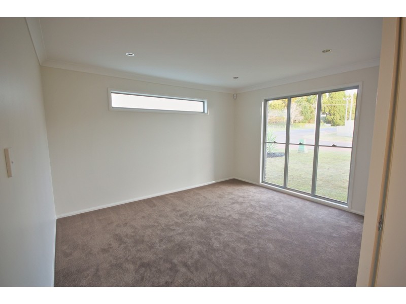 21 Stedman Street, Middle Ridge QLD 4350