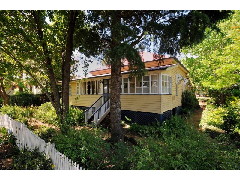 62 Hume Street, North Toowoomba QLD 4350