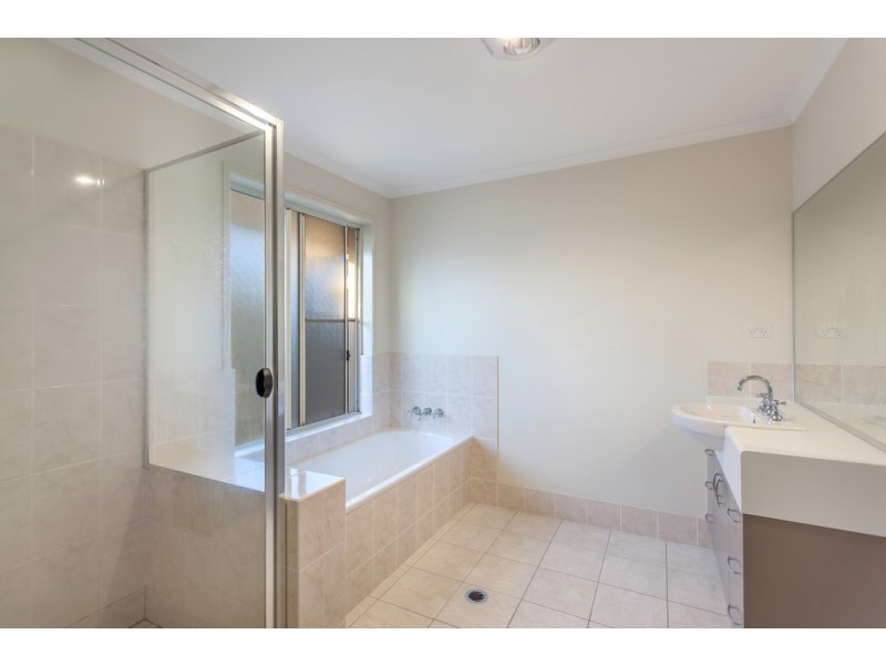 7 Opal Street, Glenvale QLD 4350