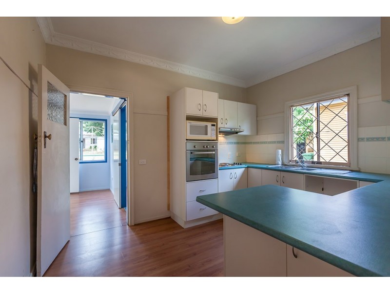 26 Llewellyn Street, Centenary Heights QLD 4350