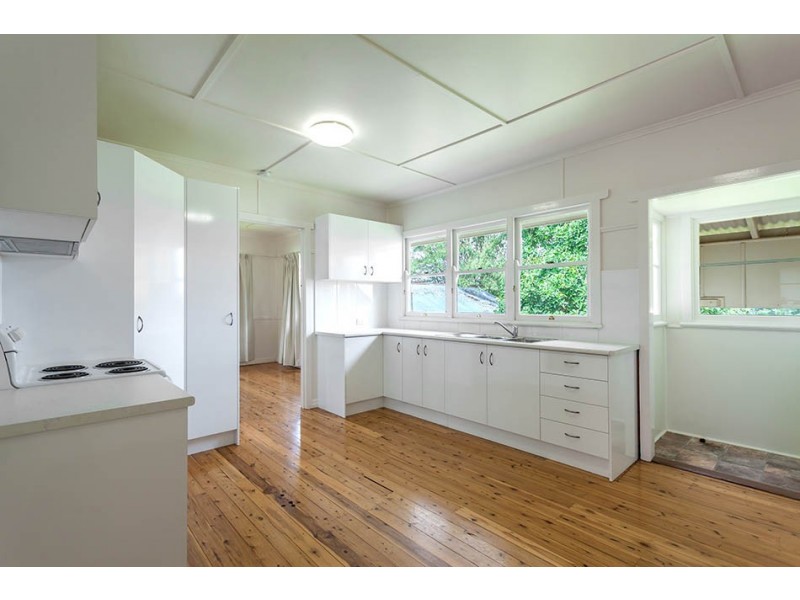 8 Helen Street, Newtown QLD 4350