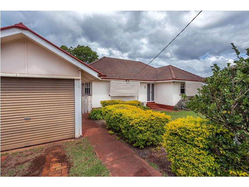 8 Helen Street, Newtown QLD 4350