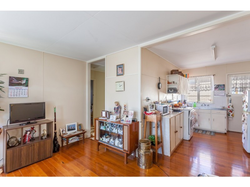 16 Gaydon Street, Newtown QLD 4350