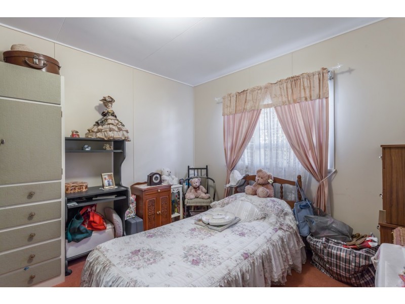 16 Gaydon Street, Newtown QLD 4350