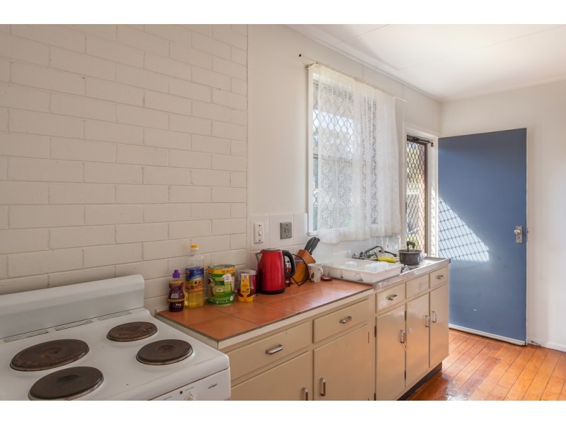 16 Gaydon Street, Newtown QLD 4350