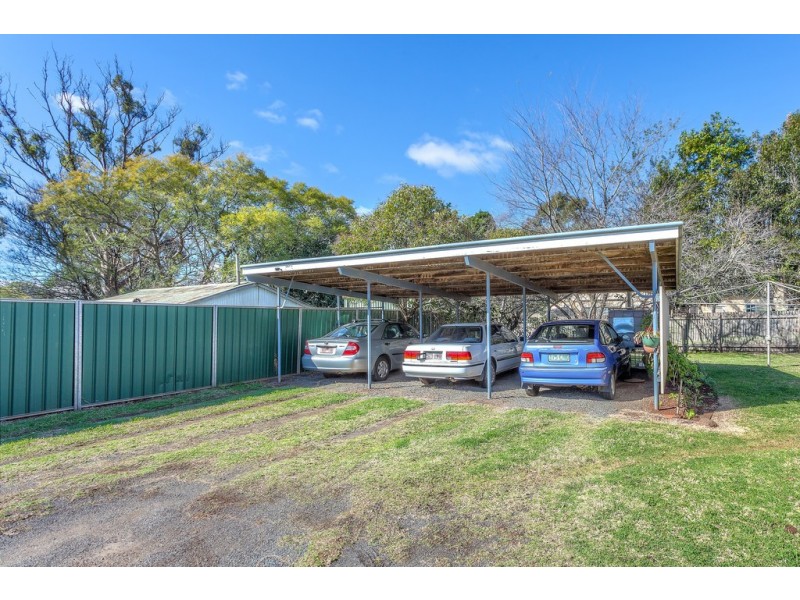 16 Gaydon Street, Newtown QLD 4350