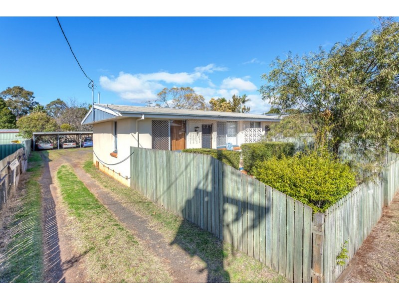 16 Gaydon Street, Newtown QLD 4350