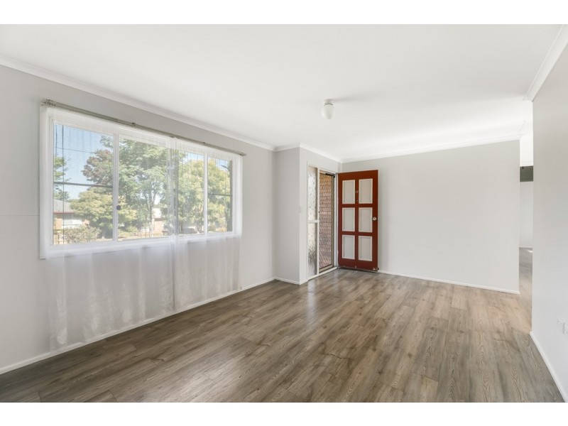 17 Sapphire Court, Kearneys Spring QLD 4350