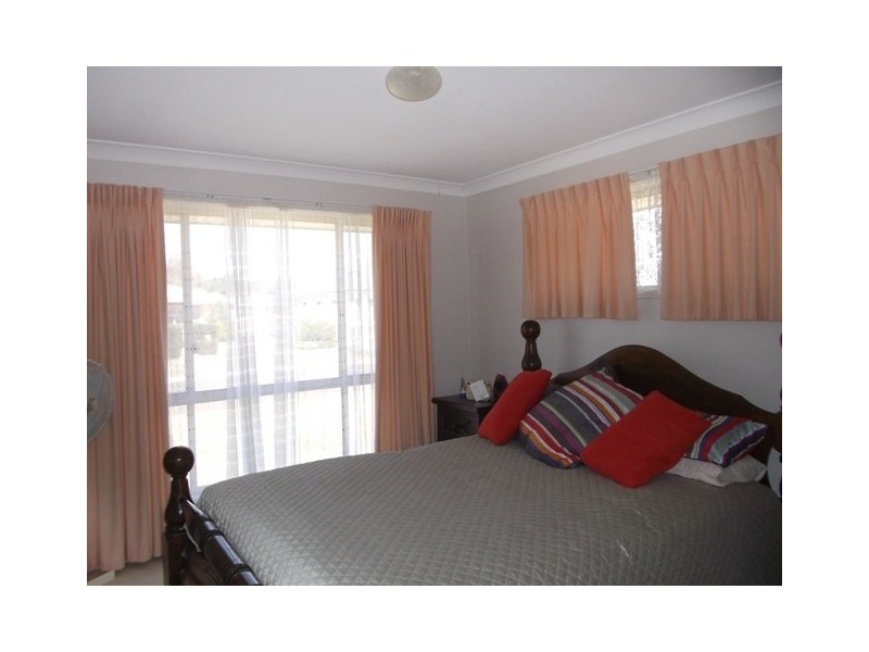 33 Belclaire Drive, Westbrook QLD 4350