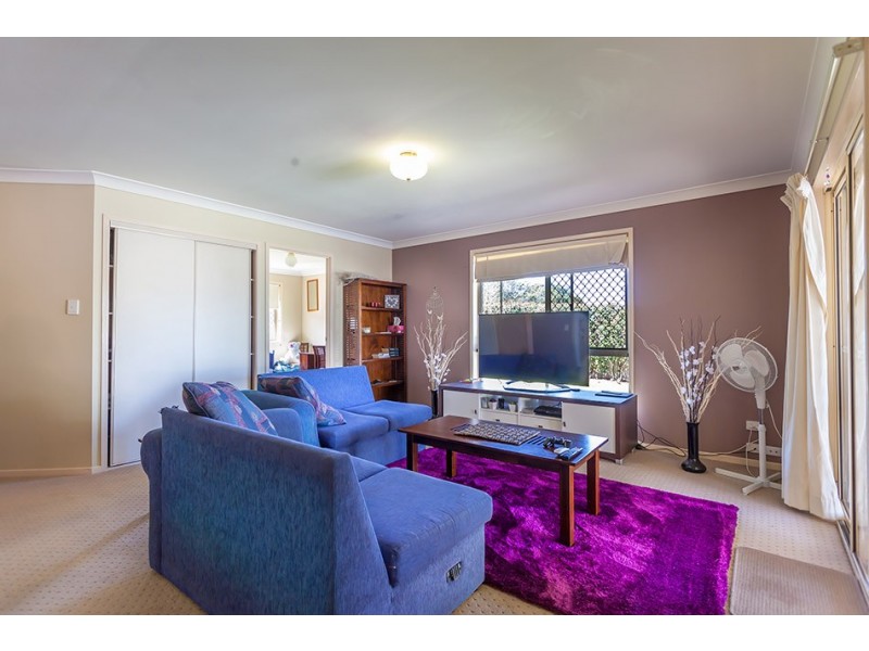 32 Gainsborough Drive, Glenvale QLD 4350