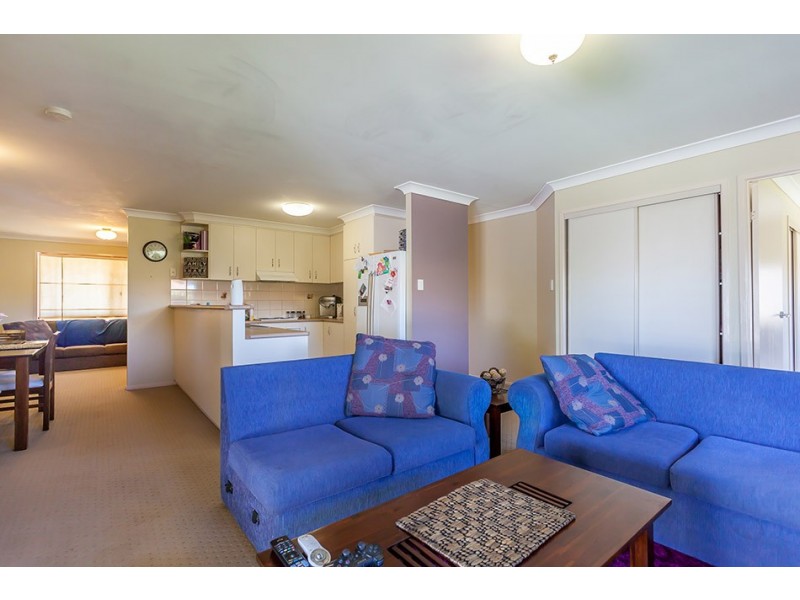 32 Gainsborough Drive, Glenvale QLD 4350