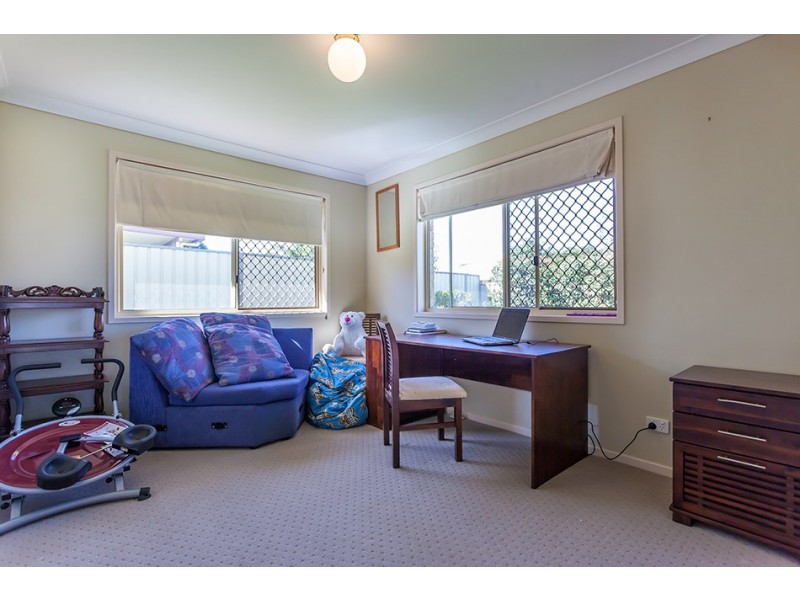 32 Gainsborough Drive, Glenvale QLD 4350
