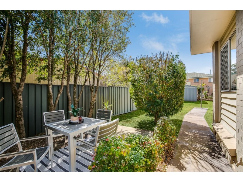 5 Garvey Street, Mount Lofty QLD 4350