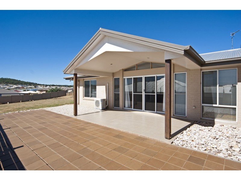 10 Edwin Street, Westbrook QLD 4350