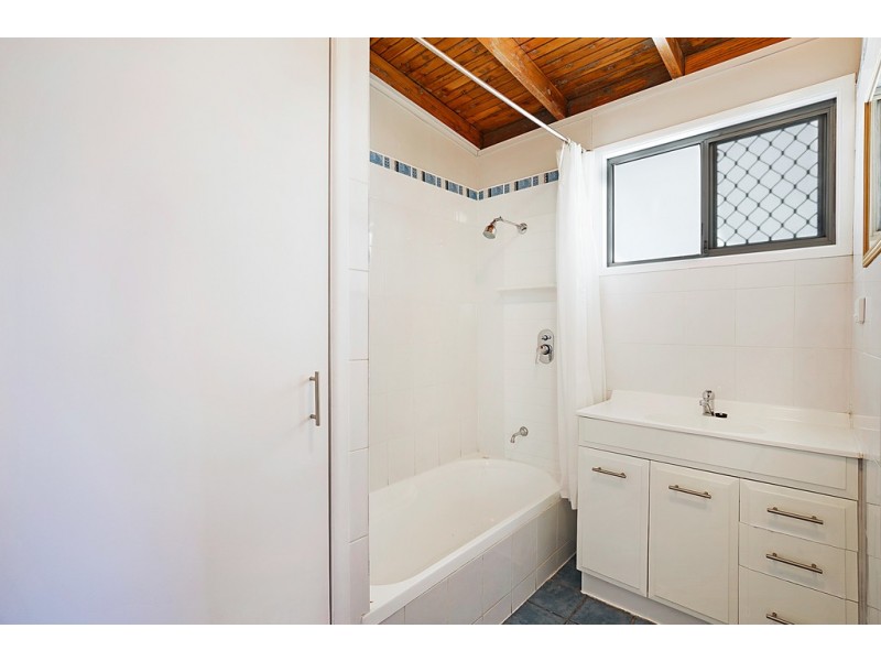 24 Waverley Street, North Toowoomba QLD 4350