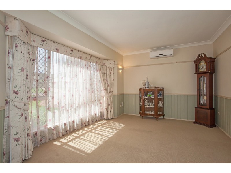 10 Hillcrest Court, Kearneys Spring QLD 4350