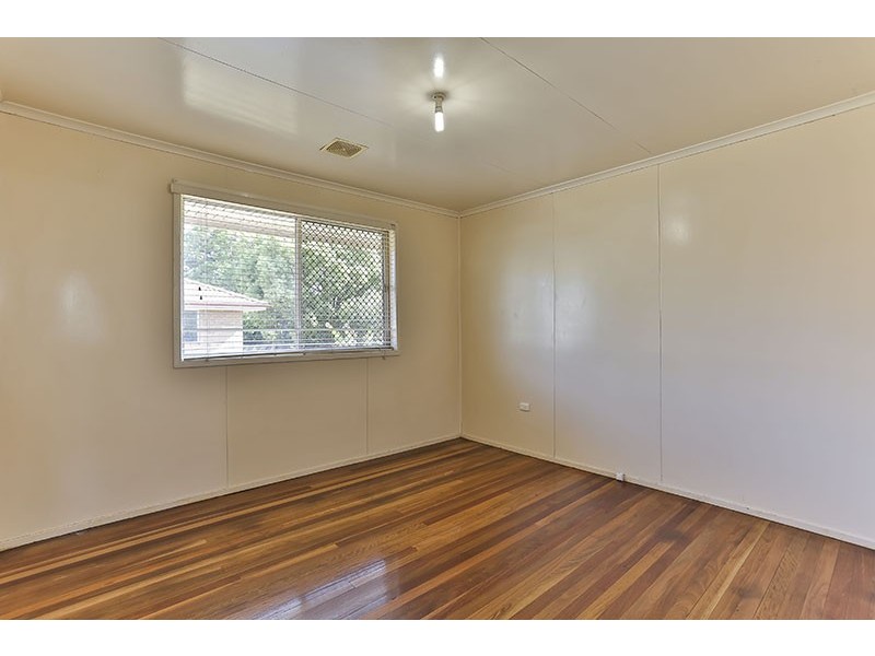 27 Festival Street, Rockville QLD 4350