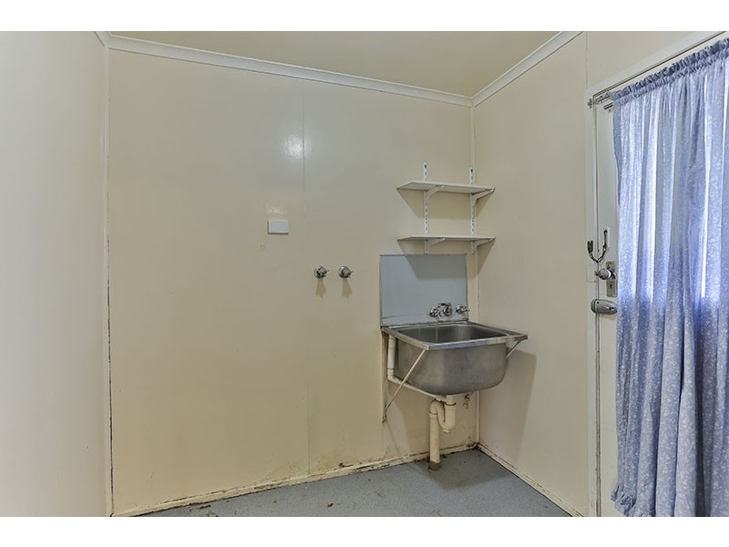 27 Festival Street, Rockville QLD 4350