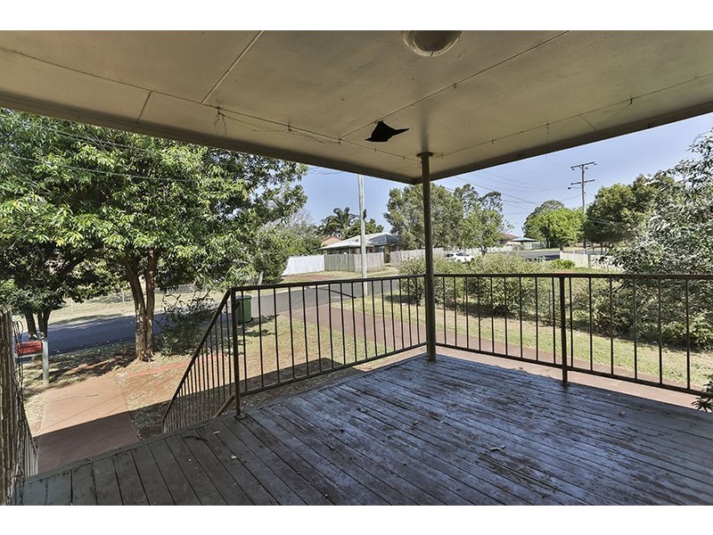 27 Festival Street, Rockville QLD 4350