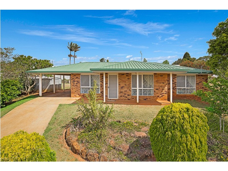16 Reisling Court, Wilsonton Heights QLD 4350