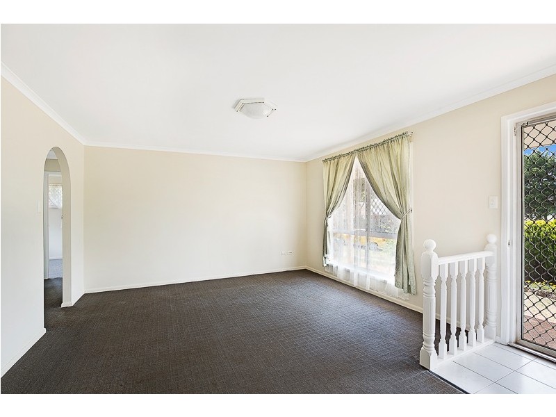 16 Reisling Court, Wilsonton Heights QLD 4350