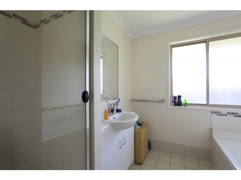 18 Cuttaburra Crescent, Glenvale QLD 4350