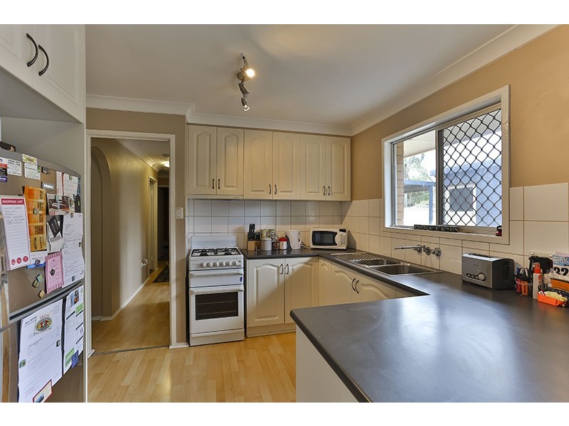 13 Nugent Crescent, Wilsonton QLD 4350