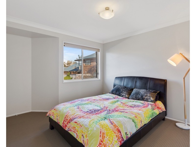 Unit 4/240 Spring Street, Kearneys Spring QLD 4350