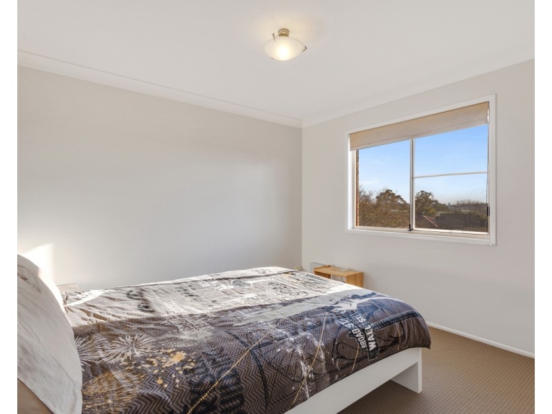 Unit 4/240 Spring Street, Kearneys Spring QLD 4350