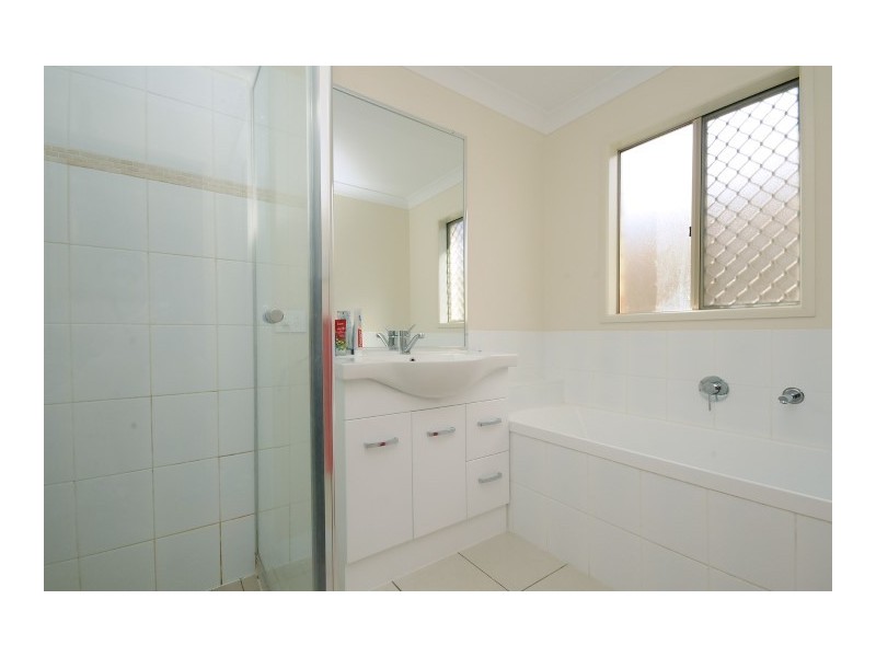 10 Flynn Street, Harlaxton QLD 4350