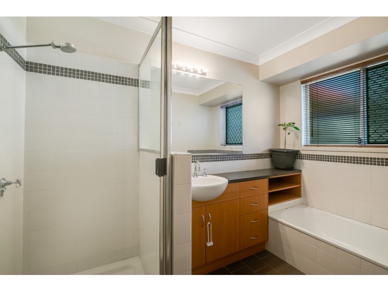 7 Muller Street, Kearneys Spring QLD 4350