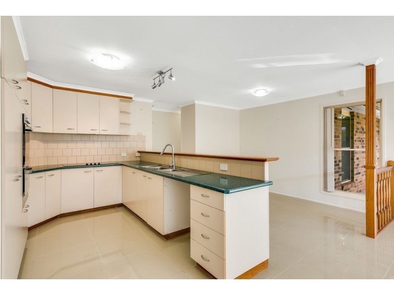28 Catalina Drive, Wilsonton QLD 4350