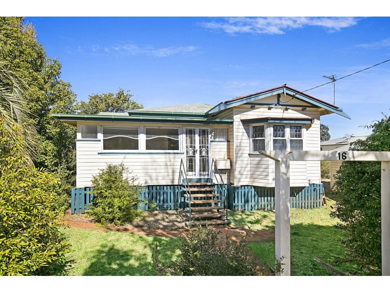 16 Park Street, Wilsonton QLD 4350