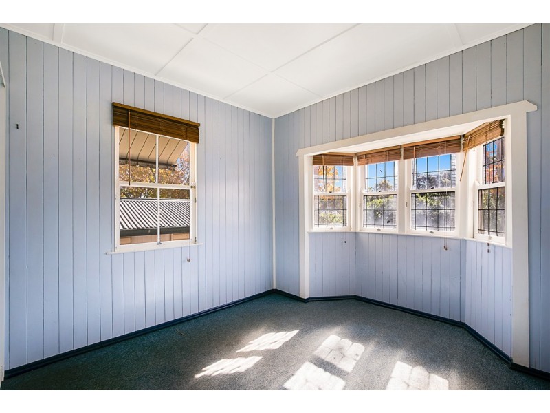 16 Park Street, Wilsonton QLD 4350