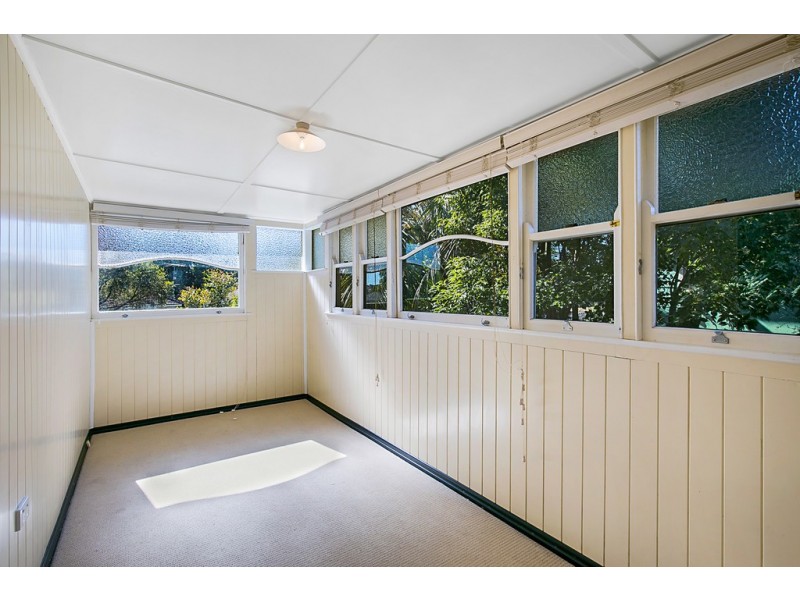 16 Park Street, Wilsonton QLD 4350