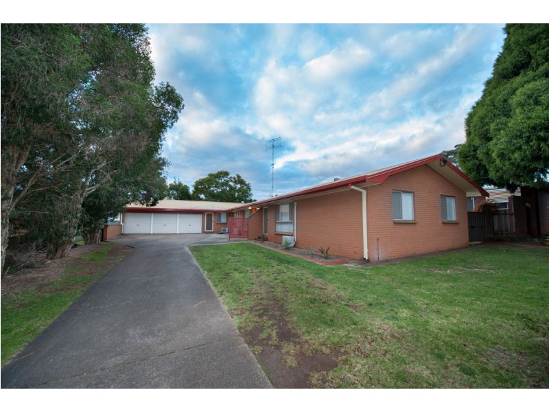Unit 1/61 Cleary Street, Centenary Heights QLD 4350