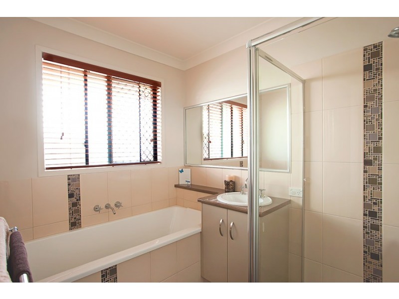 18 Kurrawa Crescent, Glenvale QLD 4350